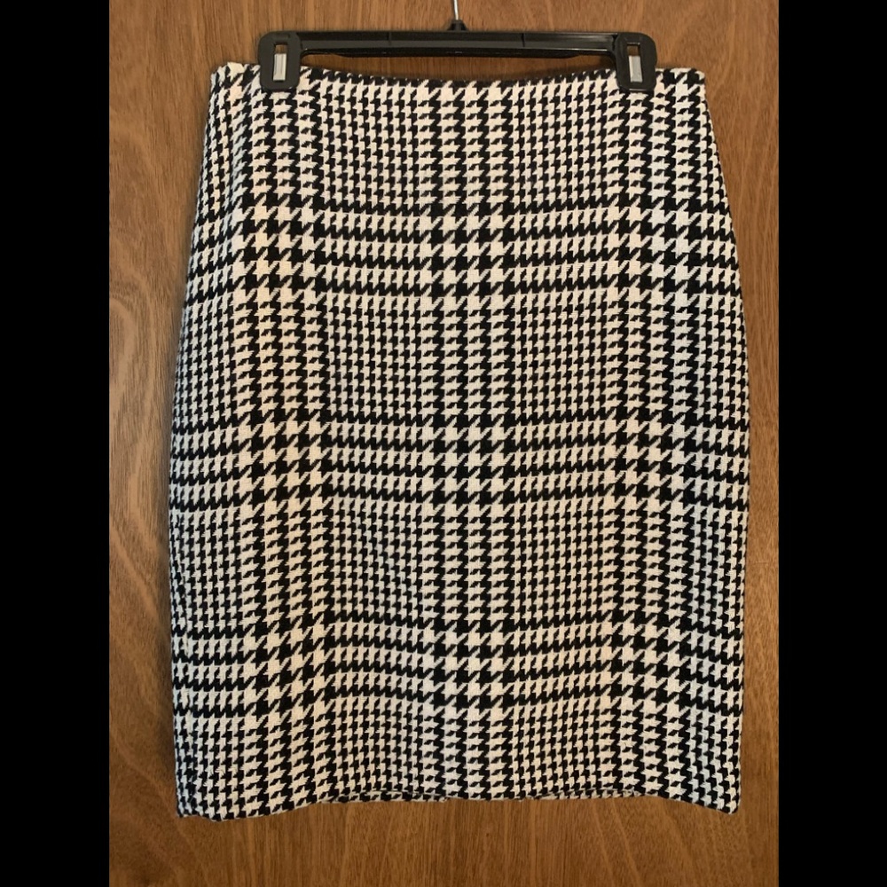 Black / White Pencil Skirt
